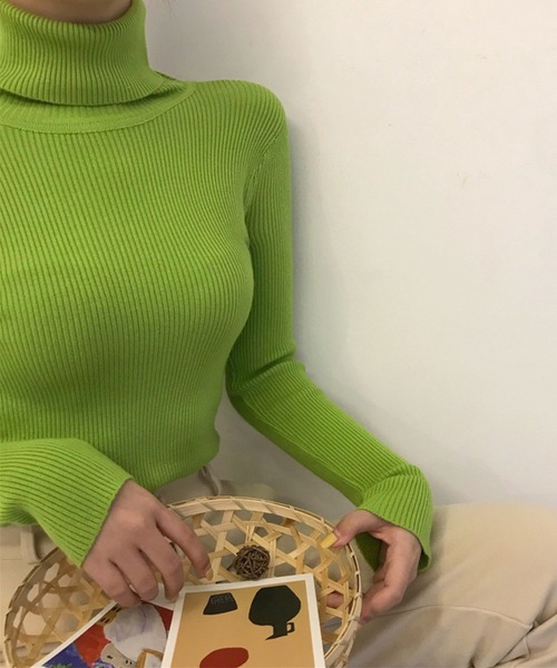 Chaco closet(チャコ クローゼット)の「リブニットシンプルタートルプルオーバー(ニット/セーター・レディース・ライトグリーン/ピンク/アイボリー/イエロー/オレンジ/グレー/ベージュ/ホワイト/ブルー/ブラック/ライトパープル・FREE)」の6枚目の写真