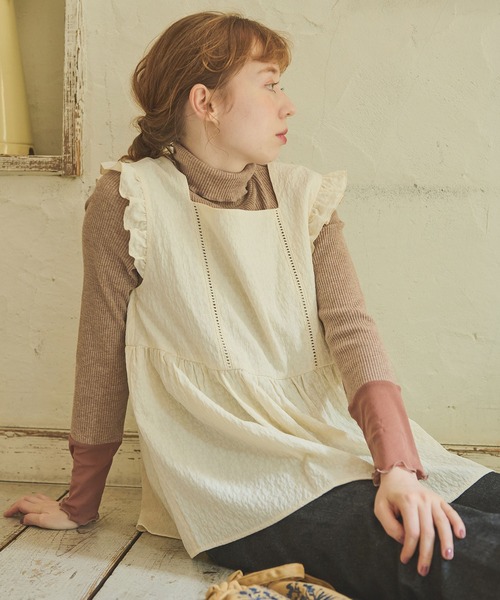 Crisp（クリスプ）の「フラワーエンボスフリルタンク（シャツ/ブラウス・レディース・グリーン/アイボリー・FREE）」の13枚目の写真