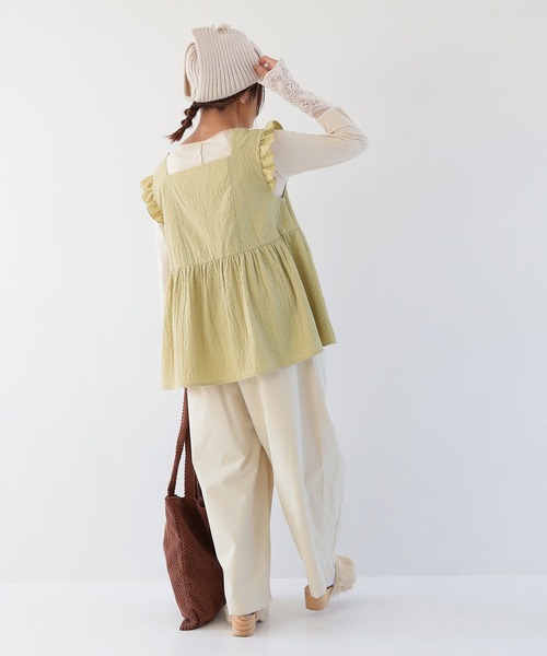 Crisp（クリスプ）の「フラワーエンボスフリルタンク（シャツ/ブラウス・レディース・グリーン/アイボリー・FREE）」の17枚目の写真