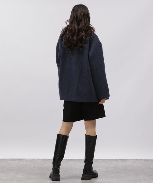 LAKOLE(ラコレ)の「12ゲージ/Vネックニットプルオーバー / 989153(ニット/セーター・レディース・ブラック/オフホワイト/グレー/マスタード・SMALL/MEDIUM)」の21枚目の写真