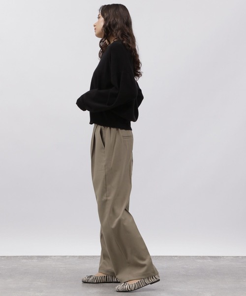 LAKOLE(ラコレ)の「12ゲージ/Vネックニットプルオーバー / 989153(ニット/セーター・レディース・ブラック/オフホワイト/グレー/マスタード・SMALL/MEDIUM)」の14枚目の写真