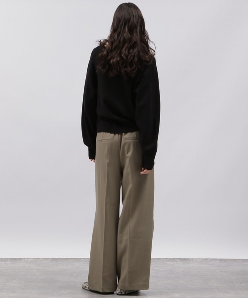 LAKOLE(ラコレ)の「12ゲージ/Vネックニットプルオーバー / 989153(ニット/セーター・レディース・ブラック/オフホワイト/グレー/マスタード・SMALL/MEDIUM)」の15枚目の写真