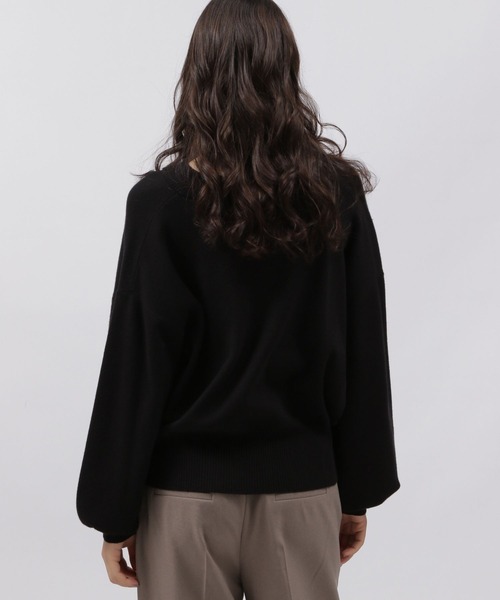 LAKOLE(ラコレ)の「12ゲージ/Vネックニットプルオーバー / 989153(ニット/セーター・レディース・ブラック/オフホワイト/グレー/マスタード・SMALL/MEDIUM)」の17枚目の写真