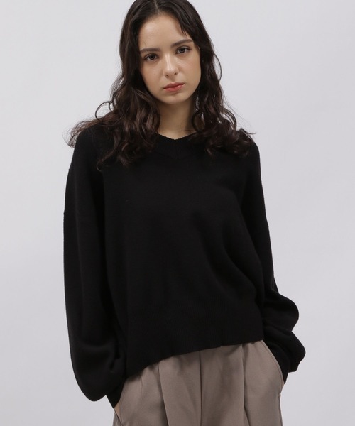 LAKOLE(ラコレ)の「12ゲージ/Vネックニットプルオーバー / 989153(ニット/セーター・レディース・ブラック/オフホワイト/グレー/マスタード・SMALL/MEDIUM)」の18枚目の写真