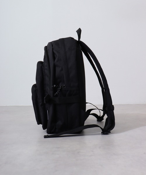 FILA（フィラ）の「FILA ＦＩＬＡ　ロールラウンドＤパック（バックパック/リュック・レディース・ブラック×ホワイト/ブラック×ブラック・FREE）」の21枚目の写真