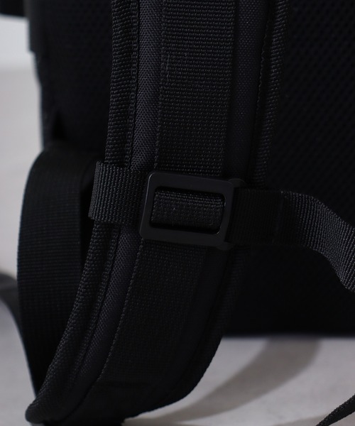 FILA（フィラ）の「FILA ＦＩＬＡ　ロールラウンドＤパック（バックパック/リュック・レディース・ブラック×ホワイト/ブラック×ブラック・FREE）」の22枚目の写真