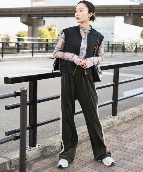 WEGO(ウィゴー)の「WEGO/ショートMA-1ベスト(ベスト・レディース・ブラック/カーキ・FREE)」の14枚目の写真