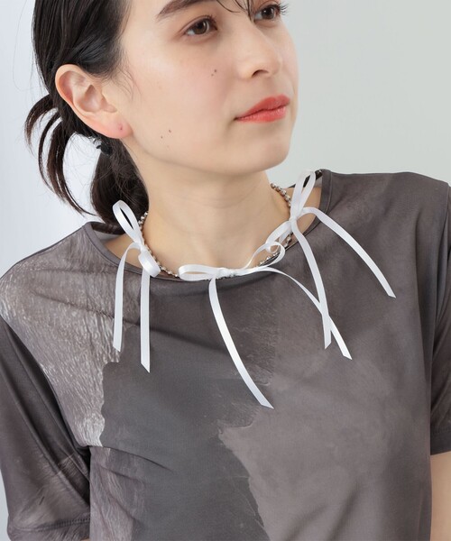 Ray BEAMS(レイビームス)の「Ray BEAMS / ボールチェーン リボン ネックレス(ネックレス・レディース・ホワイト/サックスブルー・ONE SIZE)」の4枚目の写真