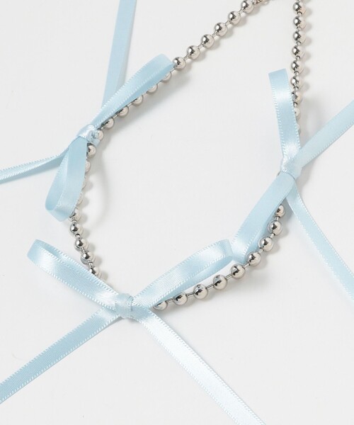 Ray BEAMS(レイビームス)の「Ray BEAMS / ボールチェーン リボン ネックレス(ネックレス・レディース・ホワイト/サックスブルー・ONE SIZE)」の8枚目の写真