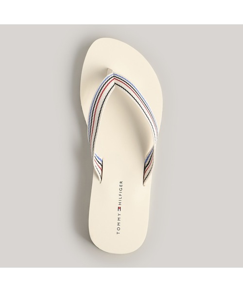 TOMMY HILFIGER（トミーヒルフィガー）の「【オンライン限定】ウェッジストライプビーチサンダル（サンダル・レディース・ネイビー/アイボリー・23cm/23.5cm/24cm）」の6枚目の写真