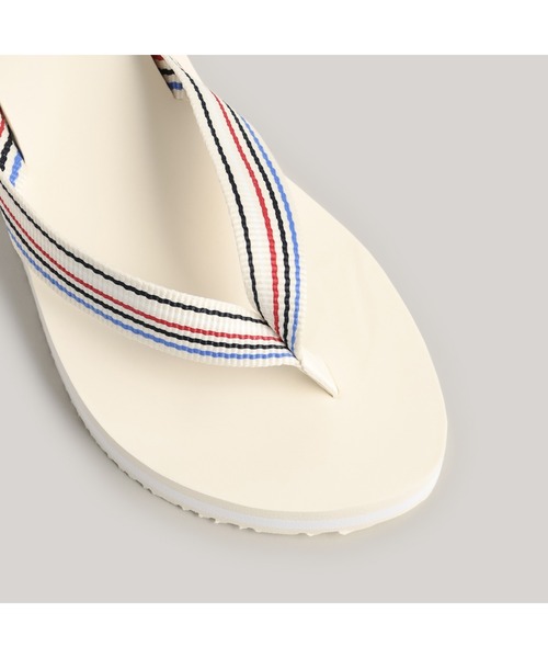 TOMMY HILFIGER（トミーヒルフィガー）の「【オンライン限定】ウェッジストライプビーチサンダル（サンダル・レディース・ネイビー/アイボリー・23cm/23.5cm/24cm）」の8枚目の写真