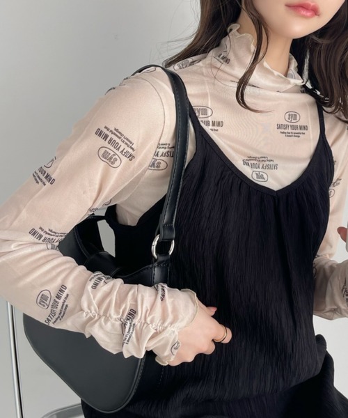 Ada.(エイダ)の「ロゴ 総柄 ボトルネック プルオーバー(Tシャツ/カットソー・レディース・ライトグレー/ホワイト/ブラック/ベージュ・FREE)」の4枚目の写真
