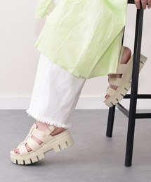 【bussola】厚底ボリュームソールグルカサンダル(945709)