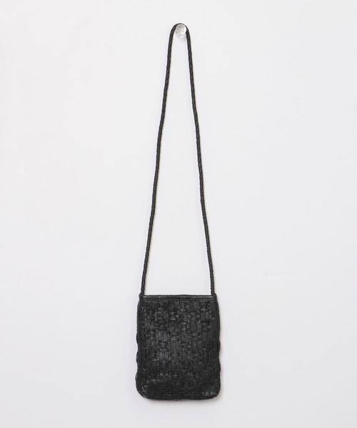 URBAN RESEARCH DOORS(アーバンリサーチドアーズ)の「レザーメッシュミニショルダーバッグ(ショルダーバッグ・レディース・ブラック系その他/ホワイト/ブラック・-)」の9枚目の写真