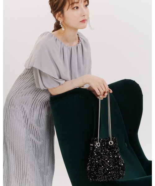 &Robu.（アンドロブ）の「スパンコール 2wayバッグ オケージョン 結婚式 お呼ばれ パーティ（ショルダーバッグ・レディース・ベージュ系その他2/シルバー/ブラック/ベージュ系その他/グレー/ライトグレー/ブラック×ゴールド/グリーン/ネイビー系/ブラウン系その他・FREE）」の14枚目の写真