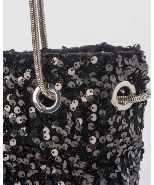 &Robu.（アンドロブ）の「スパンコール 2wayバッグ オケージョン 結婚式 お呼ばれ パーティ（ショルダーバッグ・レディース・ベージュ系その他2/シルバー/ブラック/ベージュ系その他/グレー/ライトグレー/ブラック×ゴールド/グリーン/ネイビー系/ブラウン系その他・FREE）」の17枚目の写真