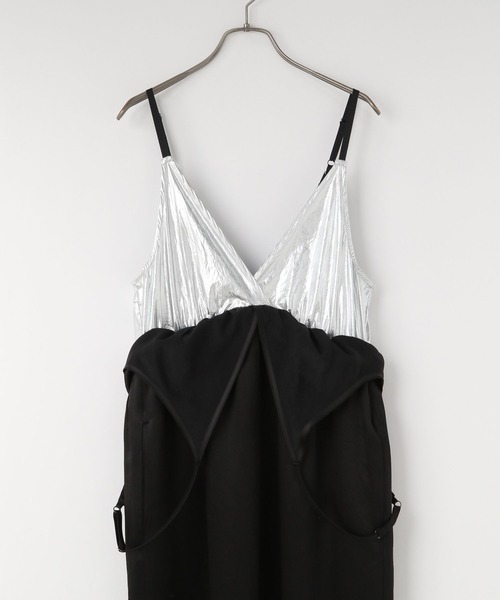 yuw(ユウ)の「レイヤードキャミワンピース 115198(ワンピース・レディース・グレー/ブラック・FREE)」の11枚目の写真