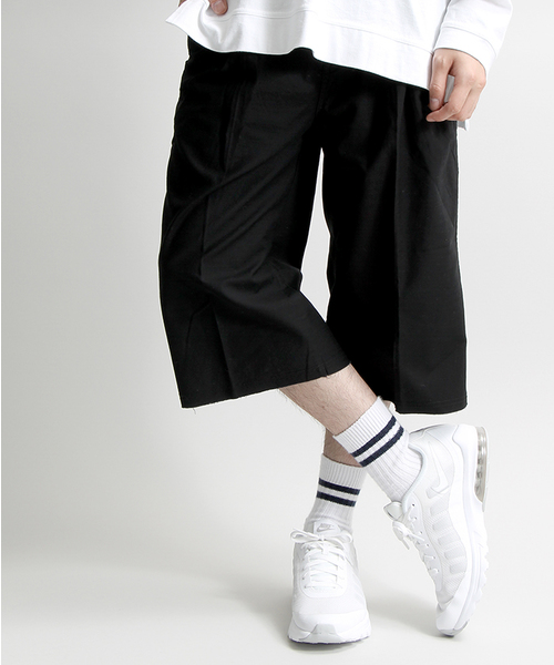 WEGO（ウィゴー）の「WEGO/カットオフクロップドパンツ（その他パンツ・メンズ・ベージュ/ブラック・LARGE/MEDIUM）」の2枚目の写真