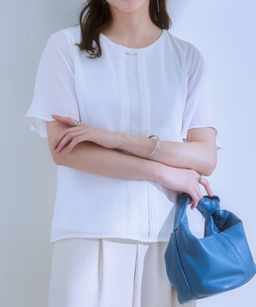 7days Life Styling（セブンデイズライフスタイリング）の「ピンタックメタルパーツ付半袖ブラウス（カットソー裏地付）（シャツ/ブラウス・レディース・ブラック/オフホワイト・L/M/LL）」の2枚目の写真