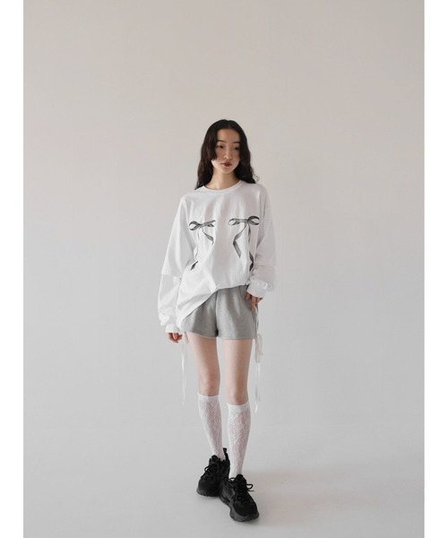 Uenui(ウニュイ)の「【ZOZO限定】リボン プリント レイヤード トップス オーバーサイズ(Tシャツ/カットソー・レディース・ホワイト/チャコールグレー/グレー・FREE)」の11枚目の写真