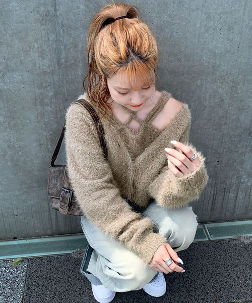 mily bilet(ミウィビレット)の「【mily bilet】冬も抜かりない女子コーデに!チョーカーニットキャミ使いメランジニットアンサンブル(カーディガン/ボレロ・レディース・チャコールグレー/ピンク/ベージュ・MEDIUM/X-LARGE/LARGE/SMALL)」の12枚目の写真