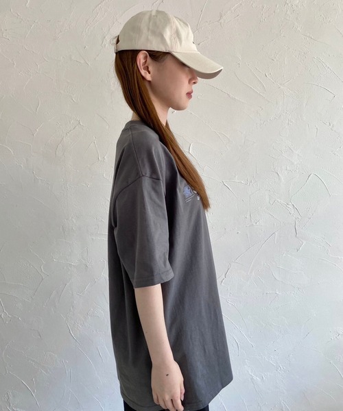 lilful(リルフル)の「バッグプリント オーバーサイズ Tシャツ(Tシャツ/カットソー・メンズ・ホワイト/ブラック/グレー・M/L)」の12枚目の写真