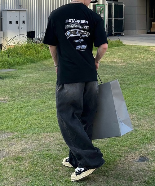 lilful(リルフル)の「バッグプリント オーバーサイズ Tシャツ(Tシャツ/カットソー・メンズ・ホワイト/ブラック/グレー・M/L)」の20枚目の写真