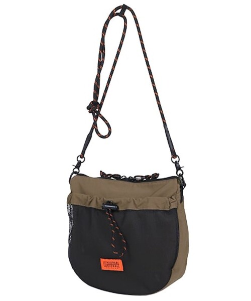 UNIVERSAL OVERALL（ユニバーサルオーバーオール）の「【UNIVERSAL OVERALL】フロントメッシュ ザイルショルダー 6L ワンポイントロゴ（ショルダーバッグ・メンズ・ブラック/モカ/ライトグレー・FREE）」の15枚目の写真