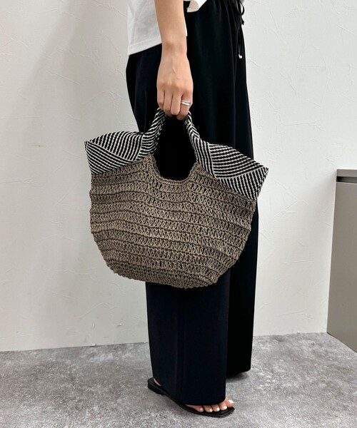 fredy emue（フレディエミュ）の「ラメテープペーパーハンドバッグ（かごバッグ・レディース・ブラウン/グレイッシュベージュ・FREE）」の8枚目の写真