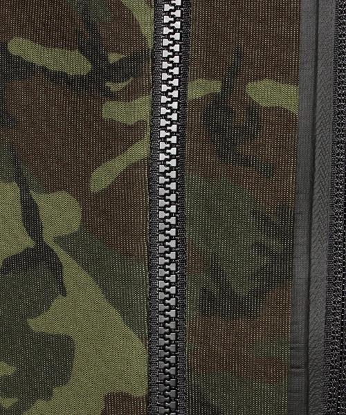 green label relaxing（グリーンレーベルリラクシング）の「★[ナイキ] NIKE TECH/F AW77 CAMO（パーカー・メンズ・オリーブ/ダークグレー・SMALL/LARGE/MEDIUM）」の10枚目の写真