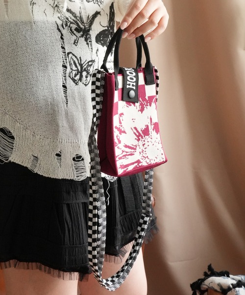 HOOK（フック）の「HOOK　-original-　ポップマーガレット総柄ミニショルダーバッグスマホバッグ（ショルダーバッグ・メンズ・イエロー/ブルー/ブラック/レッド・FREE）」の18枚目の写真