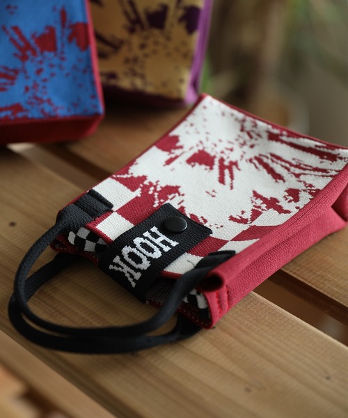 HOOK（フック）の「HOOK　-original-　ポップマーガレット総柄ミニショルダーバッグスマホバッグ（ショルダーバッグ・メンズ・イエロー/ブルー/ブラック/レッド・FREE）」の12枚目の写真