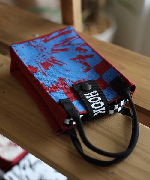 HOOK（フック）の「HOOK　-original-　ポップマーガレット総柄ミニショルダーバッグスマホバッグ（ショルダーバッグ・メンズ・イエロー/ブルー/ブラック/レッド・FREE）」の11枚目の写真