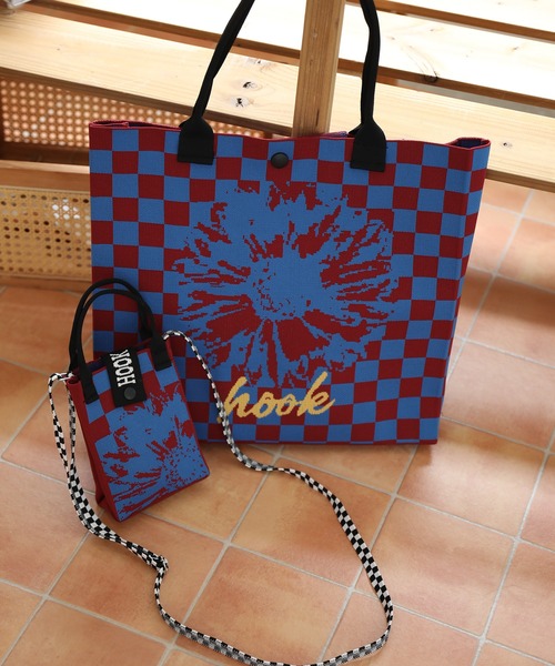 HOOK（フック）の「HOOK　-original-　ポップマーガレット総柄ミニショルダーバッグスマホバッグ（ショルダーバッグ・メンズ・イエロー/ブルー/ブラック/レッド・FREE）」の5枚目の写真