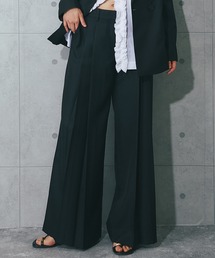 プリーツ」に該当するレディースのパンツ（ブラック/黒色系