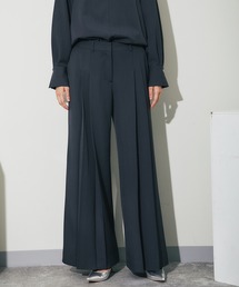 プリーツ」に該当するレディースのパンツ（ワイド・ルーズ