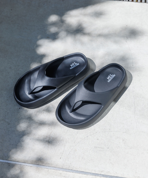 MEI(メイ)の「【WEB限定】【MEI/メイ】トングサンダル(サンダル・レディース・ベージュ/ブラック・S/M/L)」の2枚目の写真