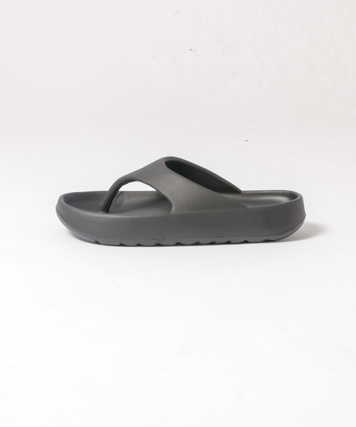 MEI(メイ)の「【WEB限定】【MEI/メイ】トングサンダル(サンダル・レディース・ベージュ/ブラック・S/M/L)」の9枚目の写真