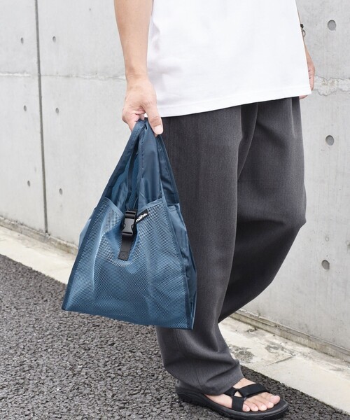 Nahe(ネーエ)の「nahe: ネーエ ショッパー S (エコバッグ / サブバッグ)(エコバッグ/サブバッグ・メンズ・イエロー/ブルー/レッド/ブラック・ONE SIZE)」の16枚目の写真