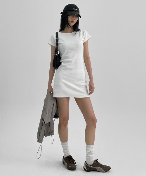 【関税込み】Maisie Wilen ブラック Orbit City ミニワンピース Maisie Wilenのブラック Orbit City ミニワンピースがセール中
