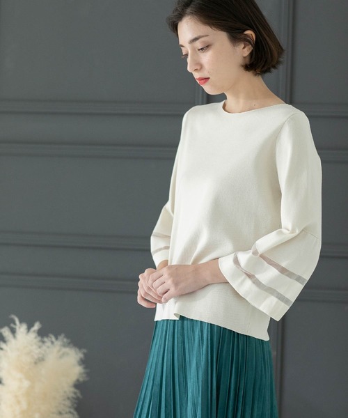 OPAQUE.CLIP（オペークドットクリップ）の「◆UV シアーフレアスリーブニット【抗ピル/洗濯機洗い可】（ニット/セーター・レディース・ライトブルー/チャコールグレー/オフホワイト/ブラック/ブラウン系・40/42/38）」の8枚目の写真