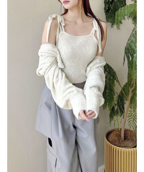 dazzlin（ダズリン）の「ミニシャギーラメニットキャミ（ニット/セーター・レディース・パープル/ベージュ/ピンク/グレー/ブルー・FREE）」の8枚目の写真