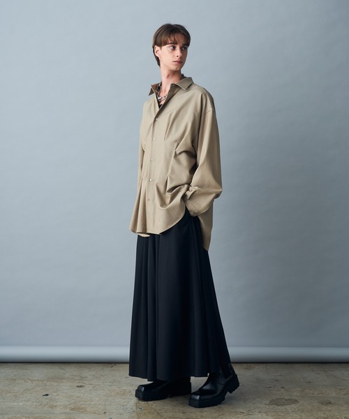 KUUUPY(クーピー)の「Multi-Way Back Cord Dart Shirt - マルチウェイ背面コードダーツシャツ(シャツ/ブラウス・メンズ・チャコールグレー/ブラック/グレイッシュベージュ・LARGE/MEDIUM/SMALL)」の15枚目の写真