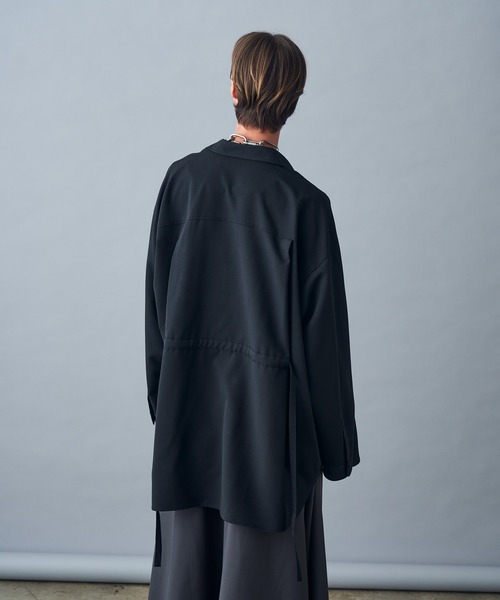 KUUUPY(クーピー)の「Multi-Way Back Cord Dart Shirt - マルチウェイ背面コードダーツシャツ(シャツ/ブラウス・メンズ・チャコールグレー/ブラック/グレイッシュベージュ・LARGE/MEDIUM/SMALL)」の6枚目の写真