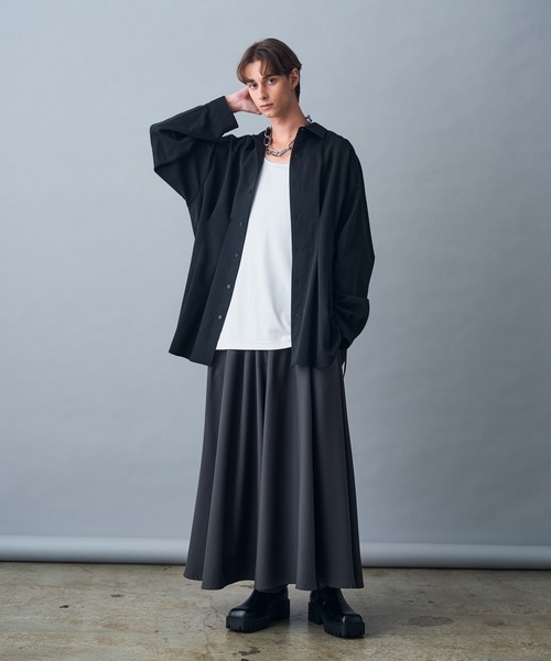 KUUUPY(クーピー)の「Multi-Way Back Cord Dart Shirt - マルチウェイ背面コードダーツシャツ(シャツ/ブラウス・メンズ・チャコールグレー/ブラック/グレイッシュベージュ・LARGE/MEDIUM/SMALL)」の16枚目の写真