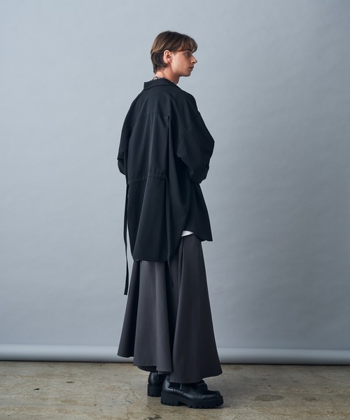 KUUUPY(クーピー)の「Multi-Way Back Cord Dart Shirt - マルチウェイ背面コードダーツシャツ(シャツ/ブラウス・メンズ・チャコールグレー/ブラック/グレイッシュベージュ・LARGE/MEDIUM/SMALL)」の17枚目の写真