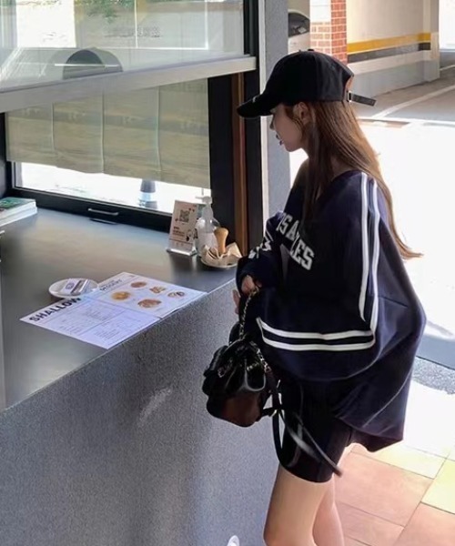 Mela(メラ)の「NUMBERING V PO(スウェット・レディース・グレー/ネイビー・FREE)」の12枚目の写真