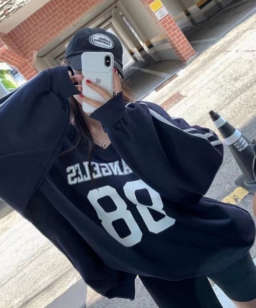 Mela(メラ)の「NUMBERING V PO(スウェット・レディース・グレー/ネイビー・FREE)」の17枚目の写真