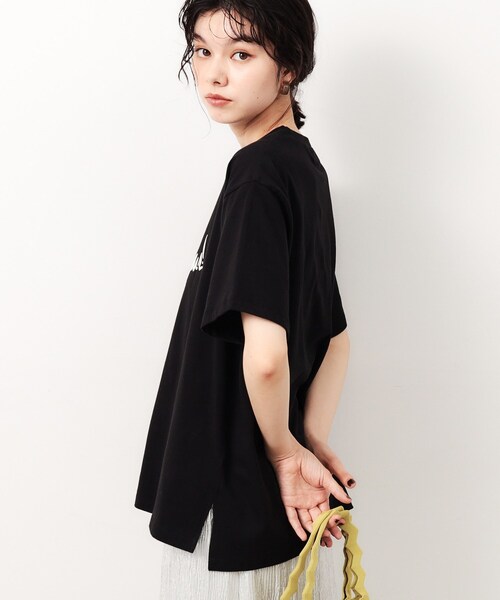 OPAQUE.CLIP（オペークドットクリップ）の「◆リラクシープリントロゴTシャツ【洗濯機洗い可】（Tシャツ/カットソー・レディース・ブラック/ホワイト/ライトベージュ・42/40/38）」の5枚目の写真