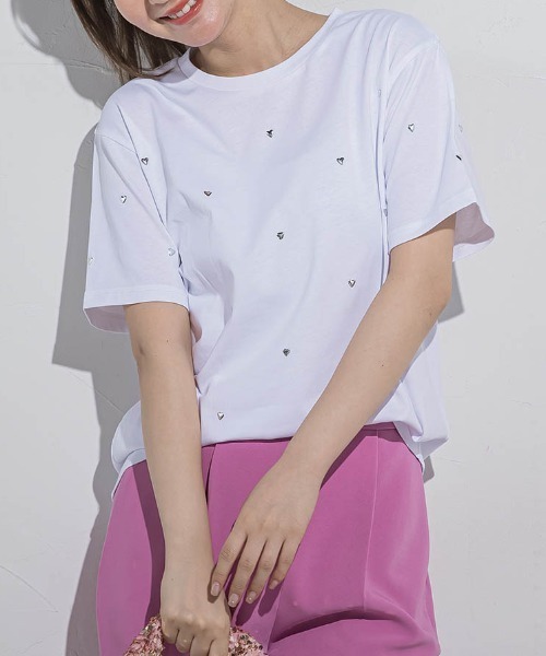 VICKY(ビッキー)の「ハートホットフィックスTシャツ≪手洗い可能≫(Tシャツ/カットソー・レディース・ブラック/アイボリー/ホワイト系その他/チャコールグレー・M)」の2枚目の写真